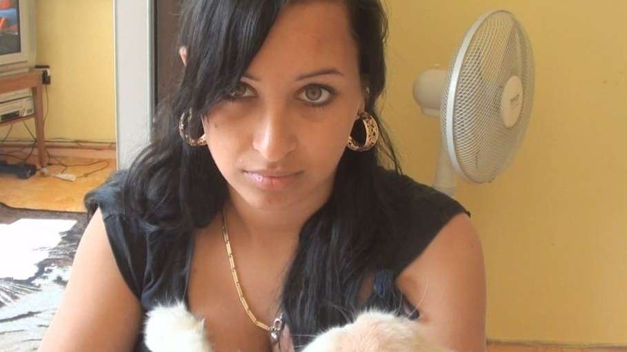 Evi Değil, Anneni Kirlet 4