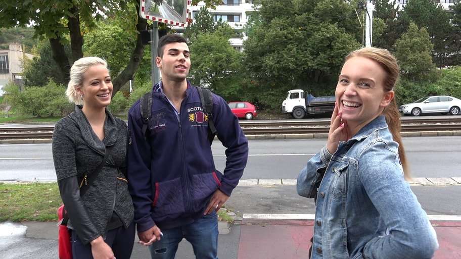Üvey Annemin Amını Küvette Traş Ettim